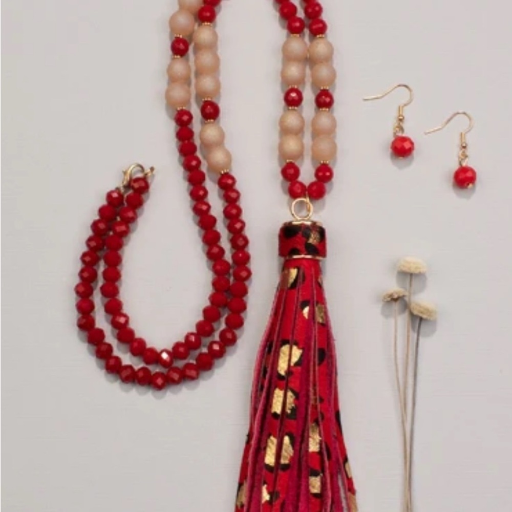 Chic Red and Gold Tassel Necklace Set